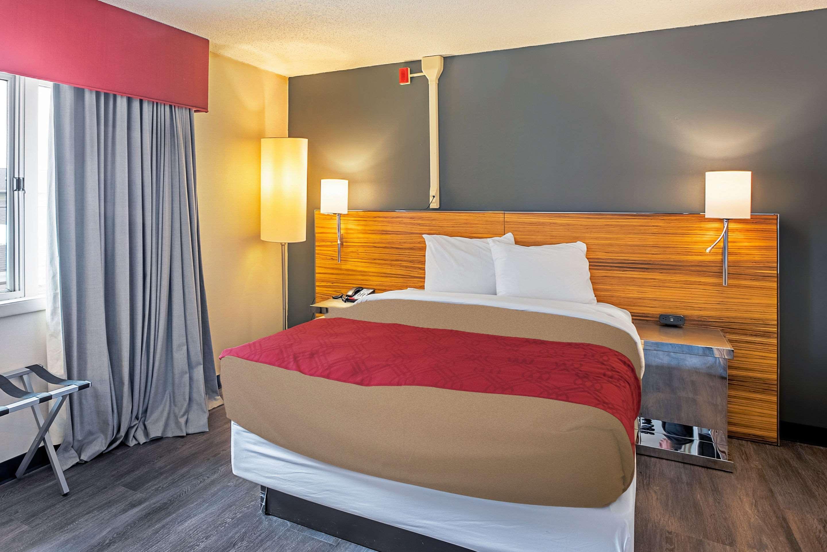 Quality Inn Frontier At Us Hwy 30 Clinton Exterior foto